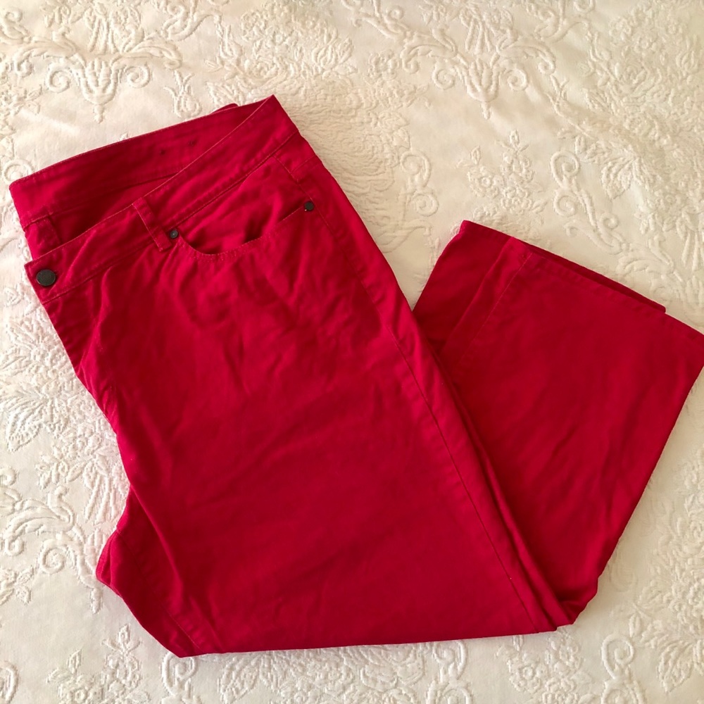 20W Talbots Cropped Flare Red Jeans
